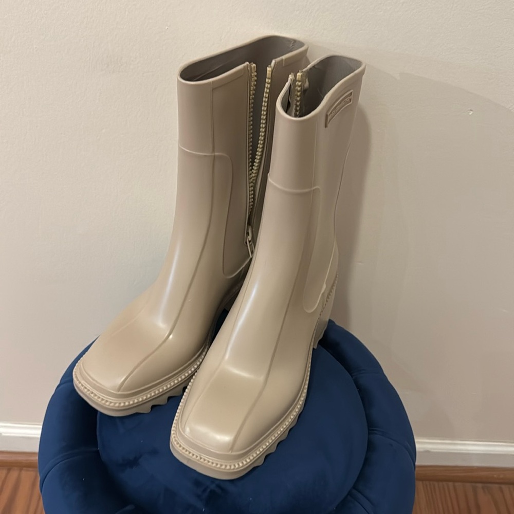 Size 11 rain boot